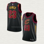 Camiseta LeBron James NO 23 Cleveland Cavaliers Statement 2020-21 Negro