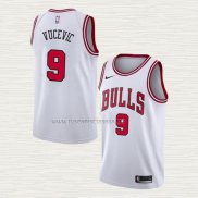 Camiseta Nikola Vucevic NO 9 Chicago Bulls Association Blanco