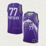Camiseta Omer Yurtseven NO 77 Utah Jazz Ciudad 2023-24 Violeta