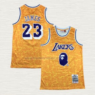 Camiseta NO 23 Los Angeles Lakers Mitchell & Ness Bape Amarillo