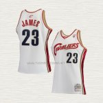 Camiseta LeBron James NO 23 Nino Cleveland Cavaliers Mitchell & Ness 2003-04 Blanco