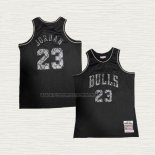 Camiseta Michael Jordan NO 23 Chicago Bulls Mitchell & Ness 1997-98 Negro Swingman