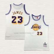 Camiseta Lebron James NO 23 Los Angeles Lakers Mitchell & Ness Chainstitch Crema