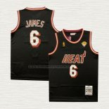 Camiseta LeBron James NO 6 Miami Heat Mitchell & Ness 2010-11 Negro