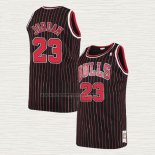 Camiseta Michael Jordan NO 23 Chicago Bulls Hardwood Classics Throwback 1997-98 Negro