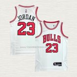 Camiseta Michael Jordan NO 23 Chicago Bulls Association 2021 Blanco